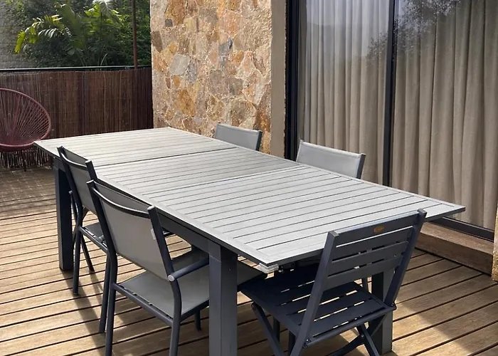 Avec Piscine Et Vue Sur La Baie D'ajaccio Ajaccio (Corsica)