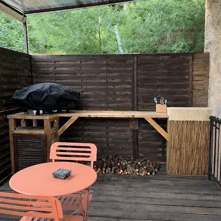 Avec Piscine Et Vue Sur La Baie D'ajaccio *